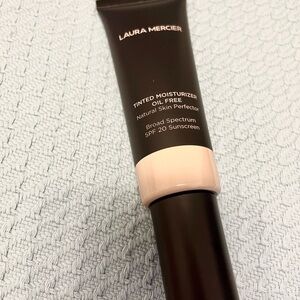 Laura Mercier Tinted Moisturizer Oil Free Natural Skin Perfector SPF20 Sunscreen
